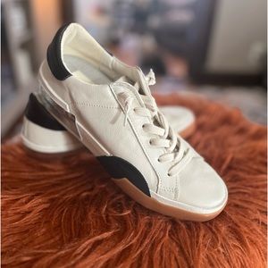 Dolce Vita sneakers